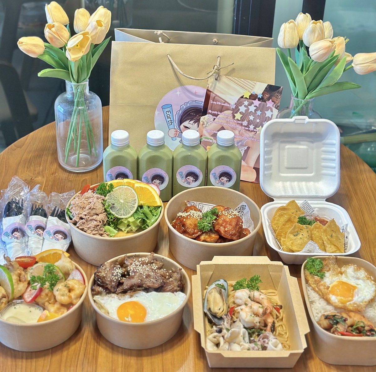 cooheartfc's tweet photo. Food Support Cooheart
30/10/2025
📍งาน  SIRIVANNAVARI Autumn-Winter 2025/26 Bangkok Fashion Show 

Thank you for your support
Food By: @Stars_xi0 &amp; @pinkpinkybubble

#FoodSupportCooheart 
#cooheart https://t.co/Iw79Nekh9q