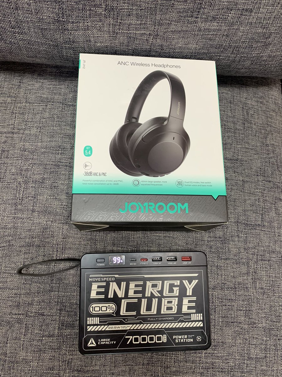 Val Gadgets tweet media