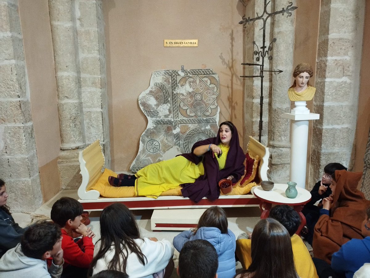 Hoy nuestros alumn@s de 5° a 6° han conocido el gran patrimonio cultural de Aguilafuente con los mejores anfitriones posibles: alumn@s y profes del <a href="/cralascanadas/">CRA Las Cañadas</a>
Agradeceros la amabilidad con que nos habéis recibido y cómo nos habéis organizado el día. Hemos vuelto encantados.