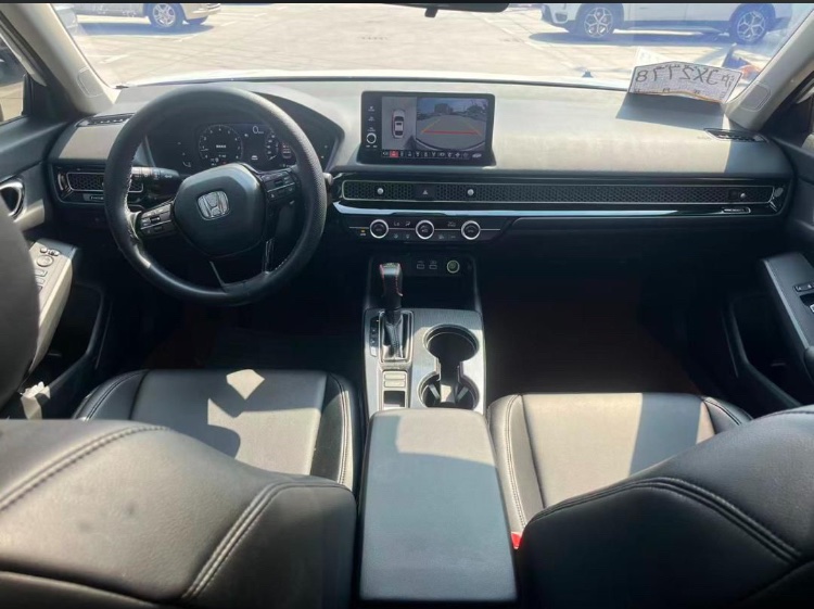 duodub7's tweet photo. CRV 2025 model . Full option 
600,000ghc https://t.co/7oA3R3WDf2