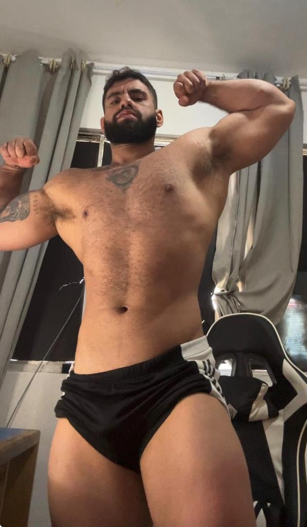 Theerwin1_'s tweet image. Eu sou o fim do seu esforço: todo o seu suor termina na minha conta.😈💸

  I am the end of your effort: all your sweat ends up on my account 🤑💸

#findom #cashmaster #cashslave
#slave