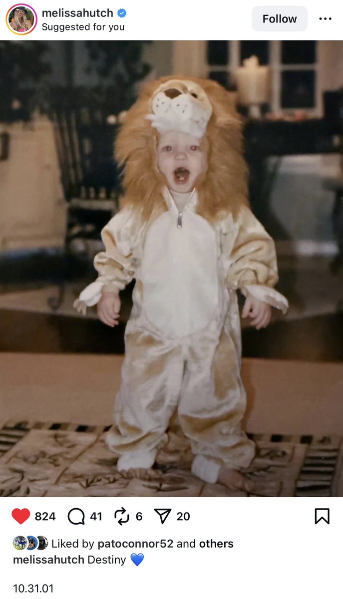 sobbing at this photo aidan’s mom posted after his contract extension w the lions 😭