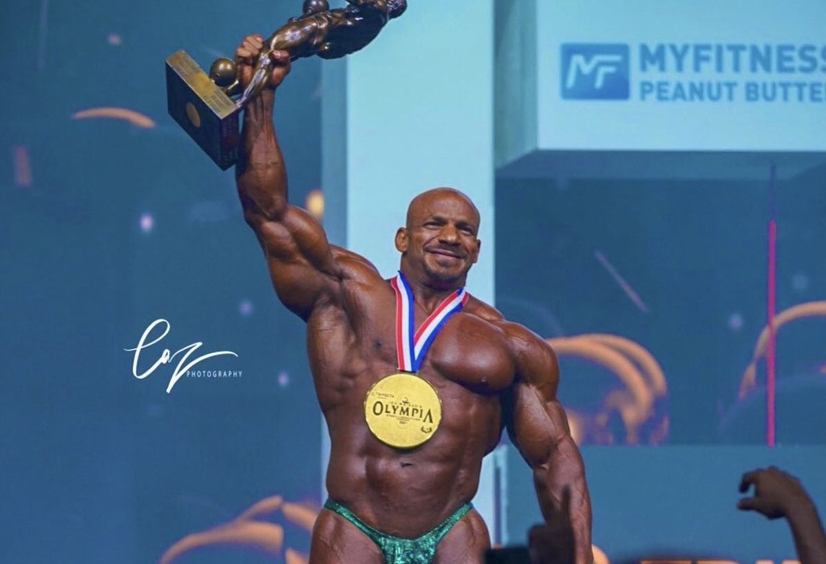 ⚡️The most famous Arab bodybuilder, the Egyptian "Big Ramy," was asked by the interviewer who is the pride of the Arabs, you or Mohamed Salah?

His answer: "The people of Gaza and the Palestinians are our pride."