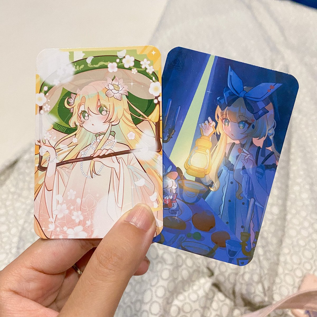 #OCTradingCardTH #ComicAvenue10 #CA10_2days  🥹🫶 please come find me and trade OC card!! 

I’m Mero - an artist from Vietnam, hope to make more friend aaaa. Here is my OC Alice, her Vietnamese name is Sen - lotus.

Find me at M20 both days!!!