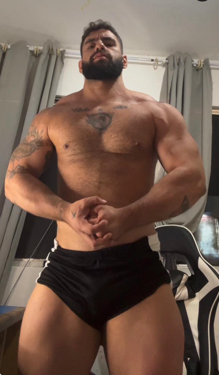 Theerwin1_'s tweet image. While I rest, you will fulfill your birthright, so your life will have some meaning...🤑💸

throne.com/erwin_
-
livepix.gg/erwin

🤑 🤑 🤑⛓️🐩