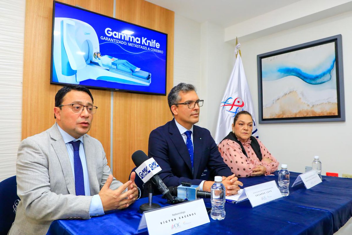 elsalvador's tweet photo. #DePaís | El Centro Internacional del Cáncer (CIC) y @edificandovidas firman convenio para garantizar acceso a tratamientos de radiocirugía Gamma Knife en pacientes de cáncer de mama metastásico a cerebro.

Videos: Xiomara González y fotos: Guillermo Martínez / #DES https://t.co/LVpYSZaA1a