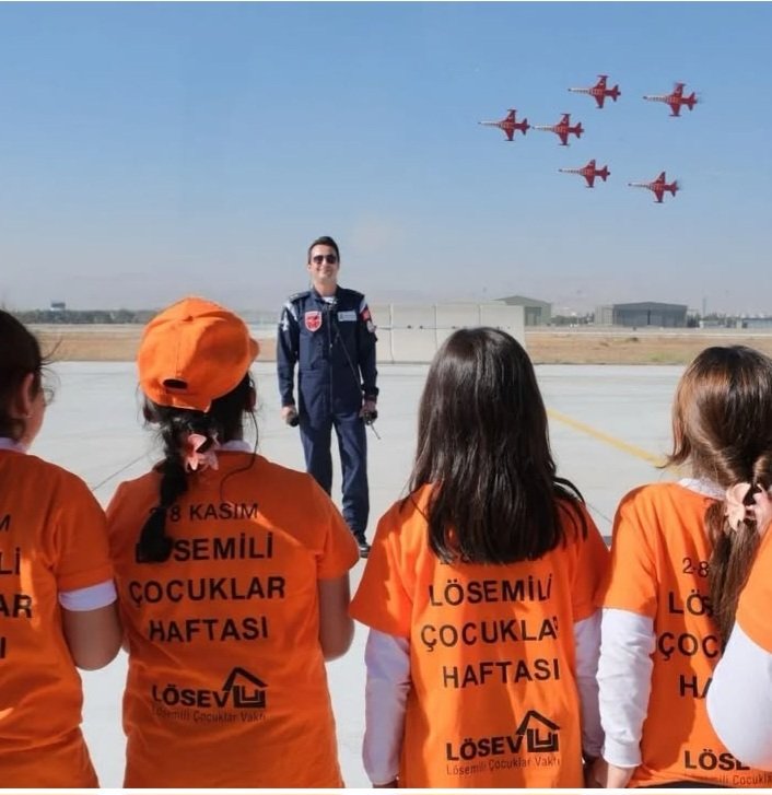 2.8Kasim LÖSEMİLİ ÇOCUKLAR haftası kutlu olsun 🧡🇹🇷
#UmudunAdıLÖSEV
<a href="/ustunezer/">Dr. Üstün EZER</a> <a href="/hulya_unver/">Hülya ÜNVER</a> <a href="/julidearifoglu/">Dr.Julide Arifoğlu</a> <a href="/BusraGungorSHU/">Büşra Güngör..</a> <a href="/soncatur/">Songül Turhan</a> <a href="/fettahay16/">Fettahay16</a>