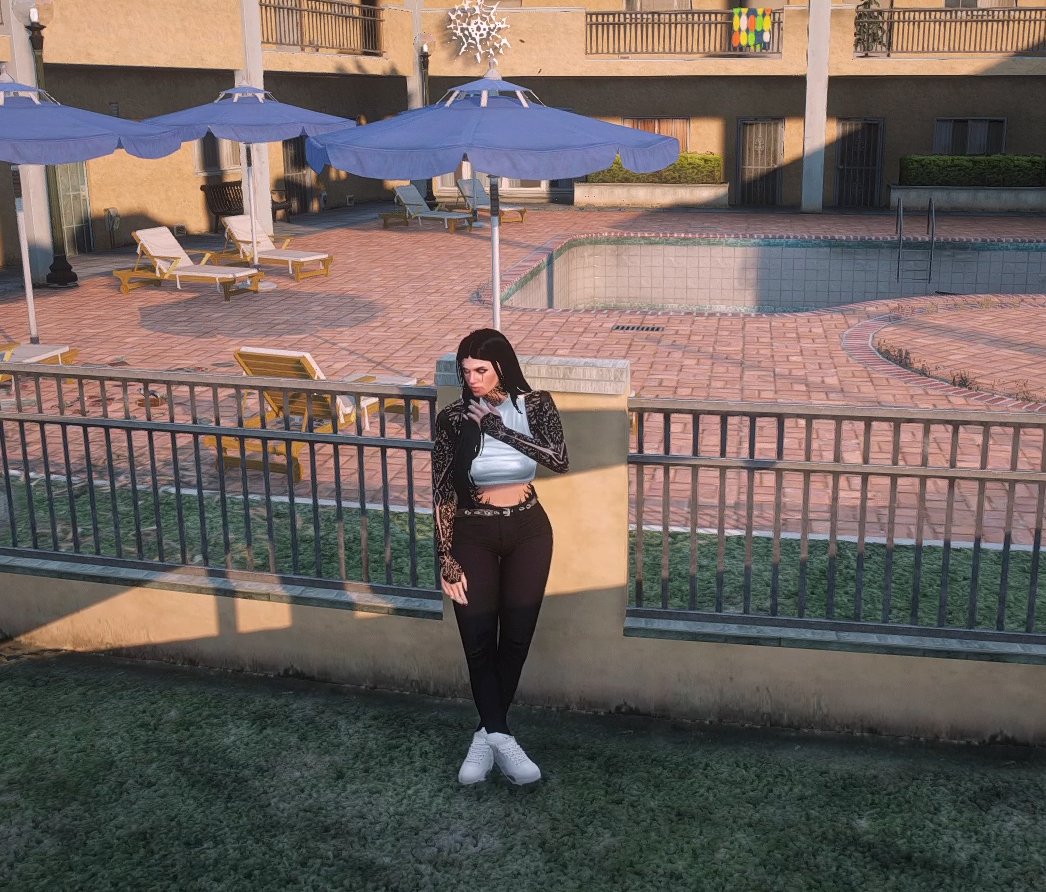 azuune_'s tweet image. Larita de vuelta en este wipe:
La que quiero que la secuestre / Los que la secuestran
#FamilyRP #LaraGarcia #ChabelosGang