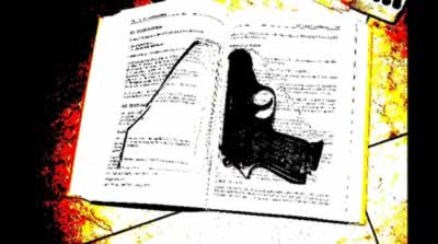 کتاب، پوششی برای قاچاقِ جنگ‌طلبی – محمّدرضا مهجوریان – akhbar-rooz.com akhbar-rooz.com/1404/08/08/323…