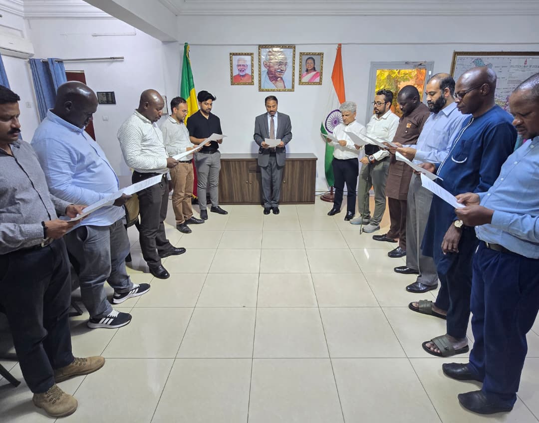 As part of #VigilanceAwarenessWeek, Ambassador Dr. N. Nandakumar administered the 'Integrity Pledge' to the Embassy officials reaffirming commitment to highest standards of honesty &amp; integrity in public service.

<a href="/MEAIndia/">Randhir Jaiswal</a> 
<a href="/IndianDiplomacy/">Indian Diplomacy</a>