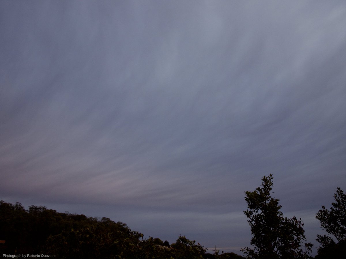 Foto que tomé ayer antes de amanecer...