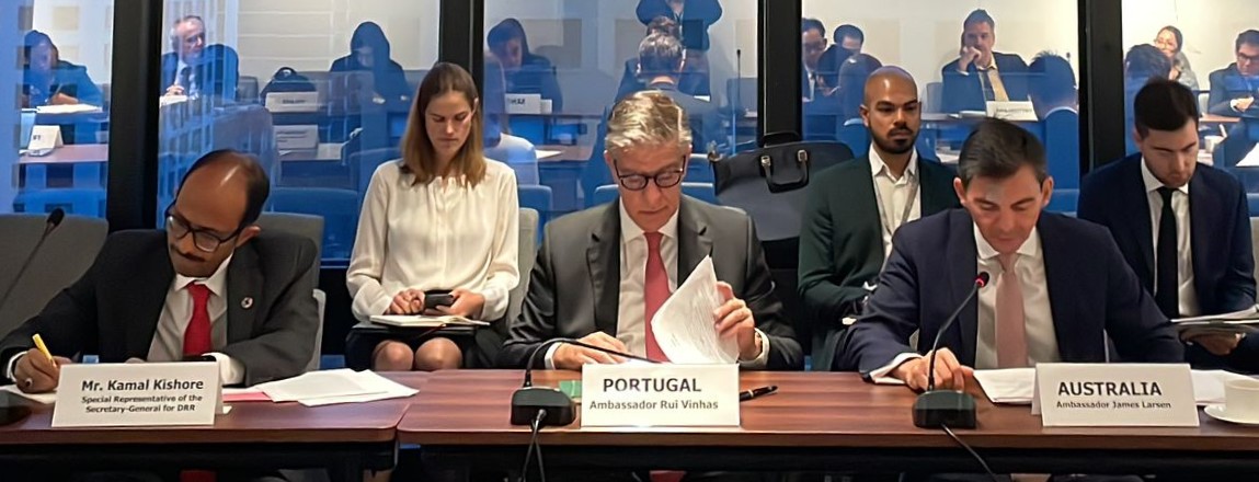 Portugal_UN's tweet image. 🇵🇹 hosted the GoF of #DRR meeting with SR of UNSG for DRR Mr Kamal Kishore. It provided Ambassadors with the opportunity to engage in a dialogue on UNDRR’s Strategic Framework 2026-2030. Ambassador Rui Vinhas shared Portuguese concrete experiences and actions in this framework.