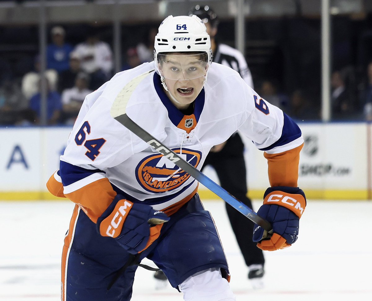 BR_OpenIce's tweet image. Former 2023 1st round pick Calum Ritchie is slated to make his Islanders debut as a result of the Barzal scratch per @FriedgeHNIC 👀