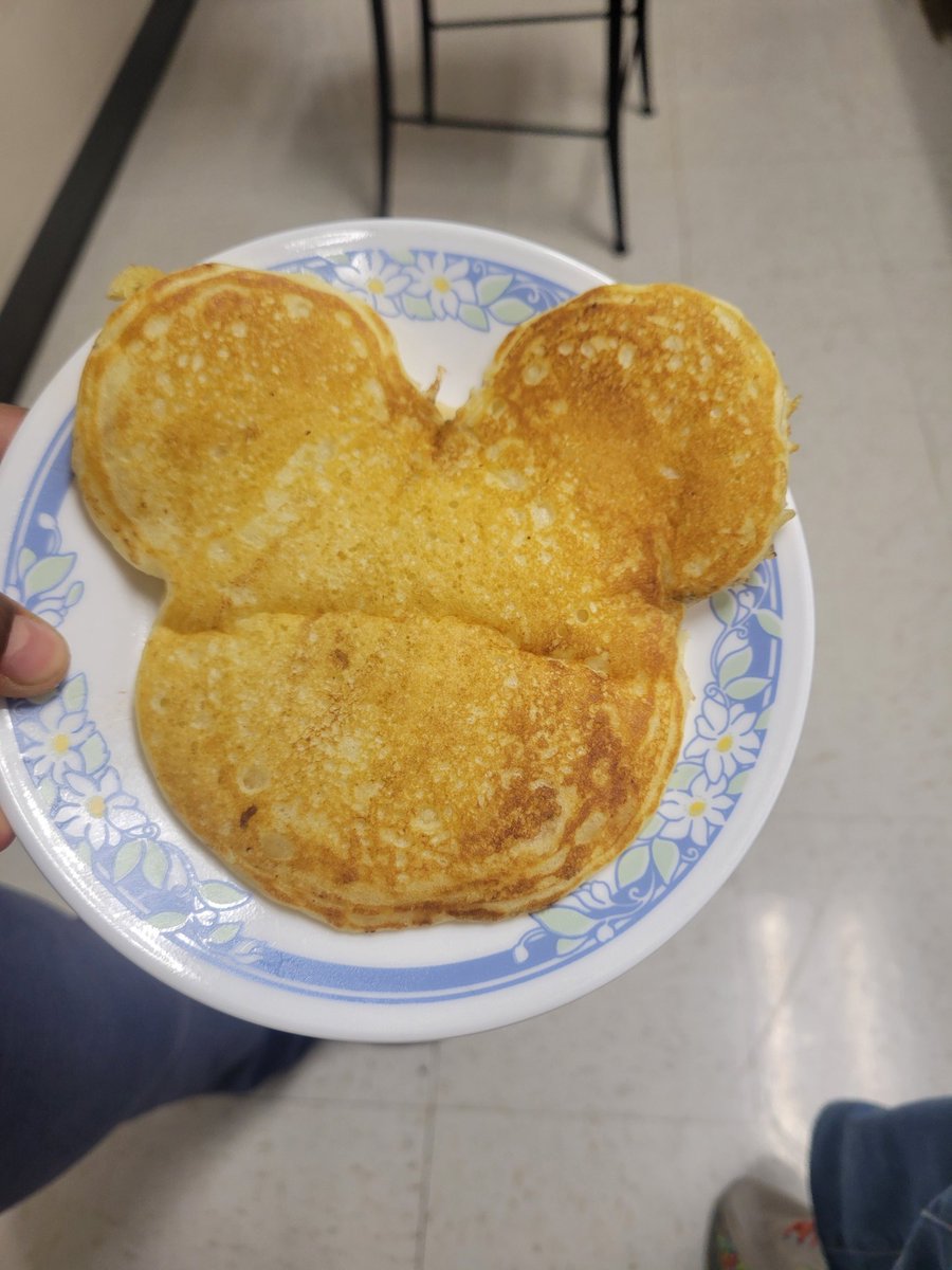 Anderson_FCS's tweet photo. Pancakes were a great way to wrap up #BreakfastWeek 

#CookingClass #AHSisFamily https://t.co/Xu5aApJchp