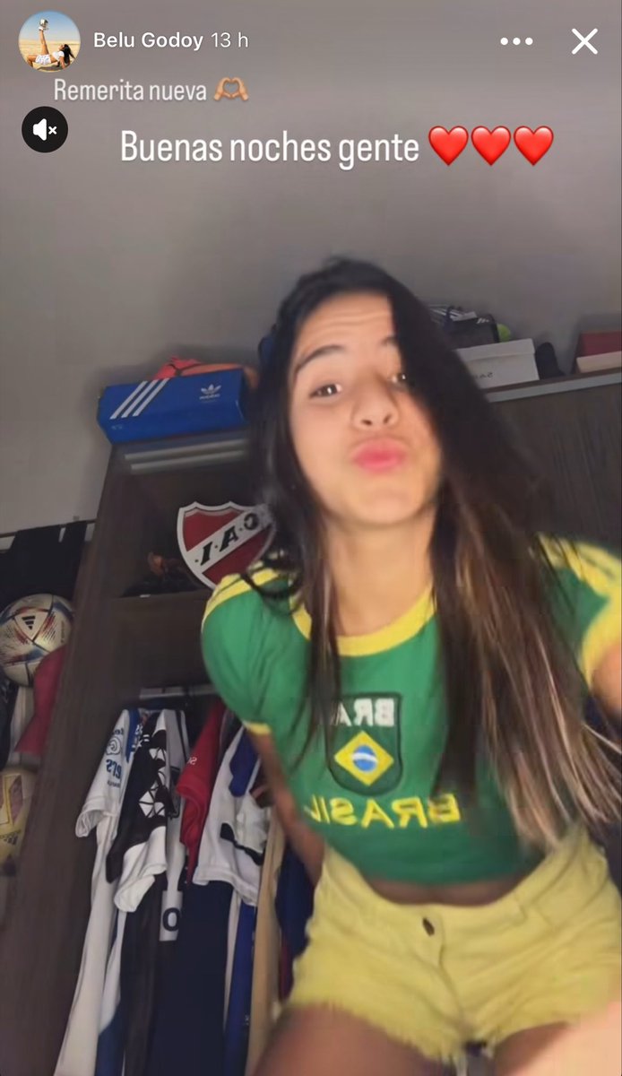 Ser doble casa y ponerse la de Brasil es sinónimo de antipatria y cabeza de poronga.
Anda payaboba <a href="/belu_godoy_fs/">Belu Godoy ⚽</a>