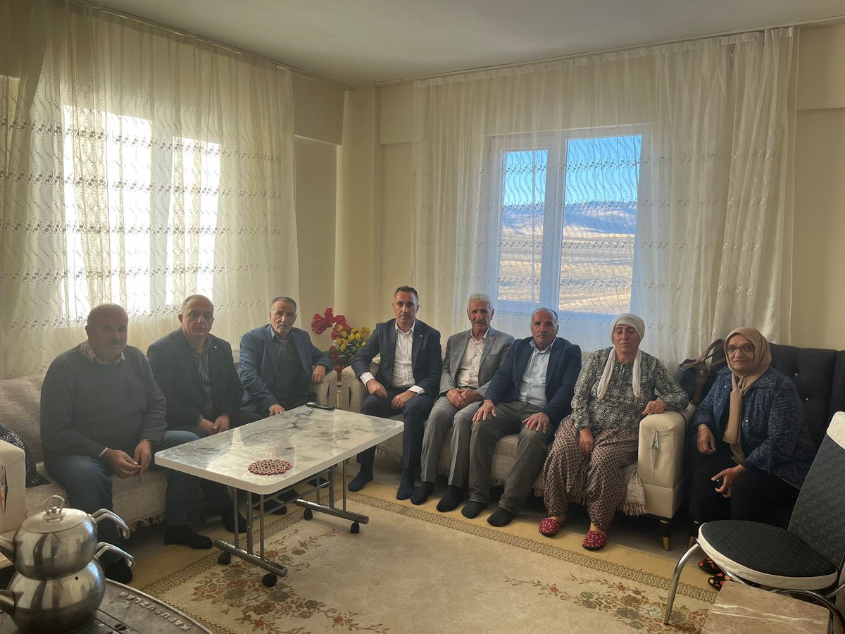 Genel merkezimizin talimatlarıyla başlatılan ‘Komşum Nasılsın’ ziyaretleri kapsamında; Arguvan ilçemiz Güveçli mahallesinde Sait Dalhançer’in bereket dolu hanesine İl Başkan Yardımcımız ibrahim DAŞCILAR ile birlikte konuk olduk.

Rabbim hanelerini bereketli kılsın.
<a href="/gokhangok44/">Gökhan Gök</a>