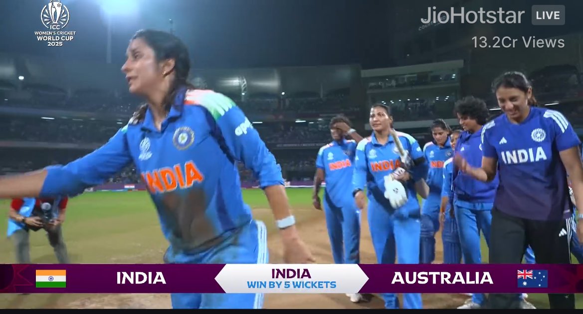 Finally Indian Women team climb on the biggest hill, India in the final after defeating Australia ❤️

Wow JEMIMAH RODRIGUES and Harmanpreet Kaur, Richa Ghosh

Tap to check it ♥️
Take a Wow
TEAM India 
 #INDWvsAUSW
