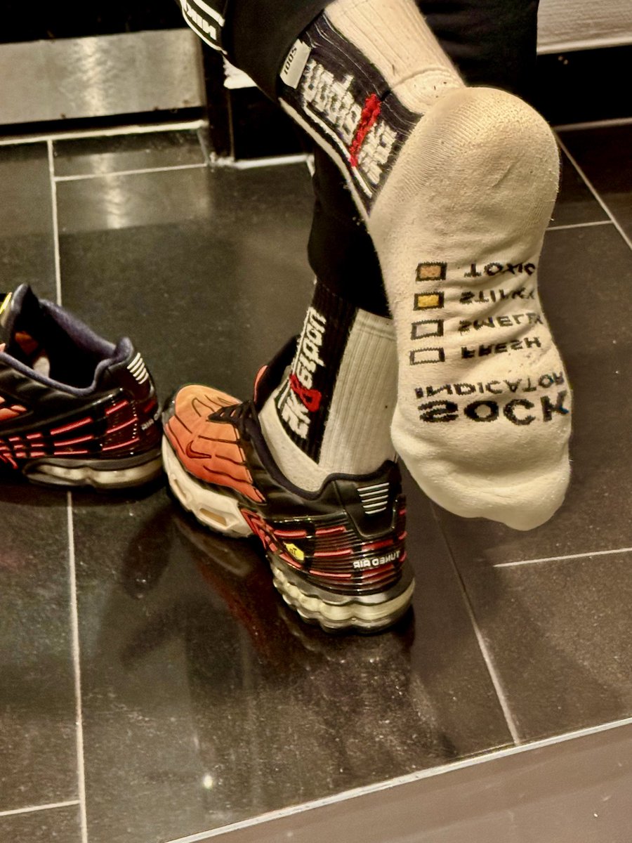 nikesk8 tweet media