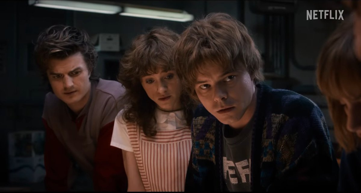 thinkerjonathan's tweet photo. jonathan byers in stranger things 5❤️❤️✨️✨️ protect this boy and his loved ones at all cost 😭 https://t.co/r4vpjp2tHj