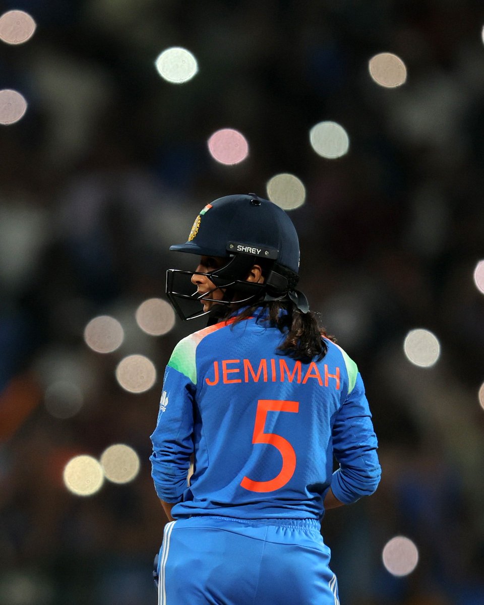 💯 FOR JEMIMAH RODRIGUES! 

What a knock it has been! And she's keeping India in with a chance still in a very, very tense semifinal...

#ICCWomensWorldCup2025 #JemimahRodrigues