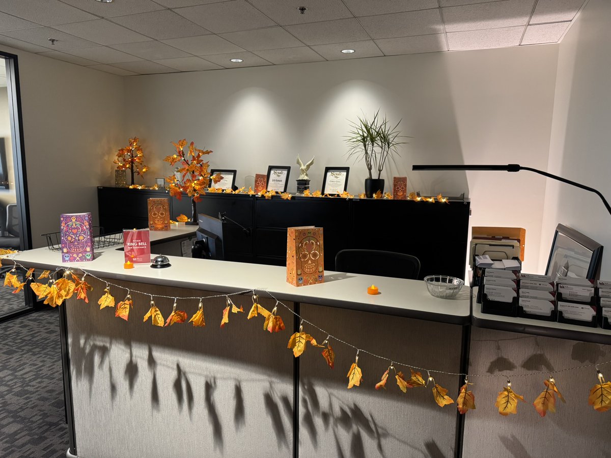 LeeAssociatesLA's tweet image. 🥑 Guac Off 2025 was a hit!
Congrats to Genova, our Guac Champion, for winning this year’s pre-Halloween competition. 🏆

#LeeAndAssociates #GuacOff #TeamFun