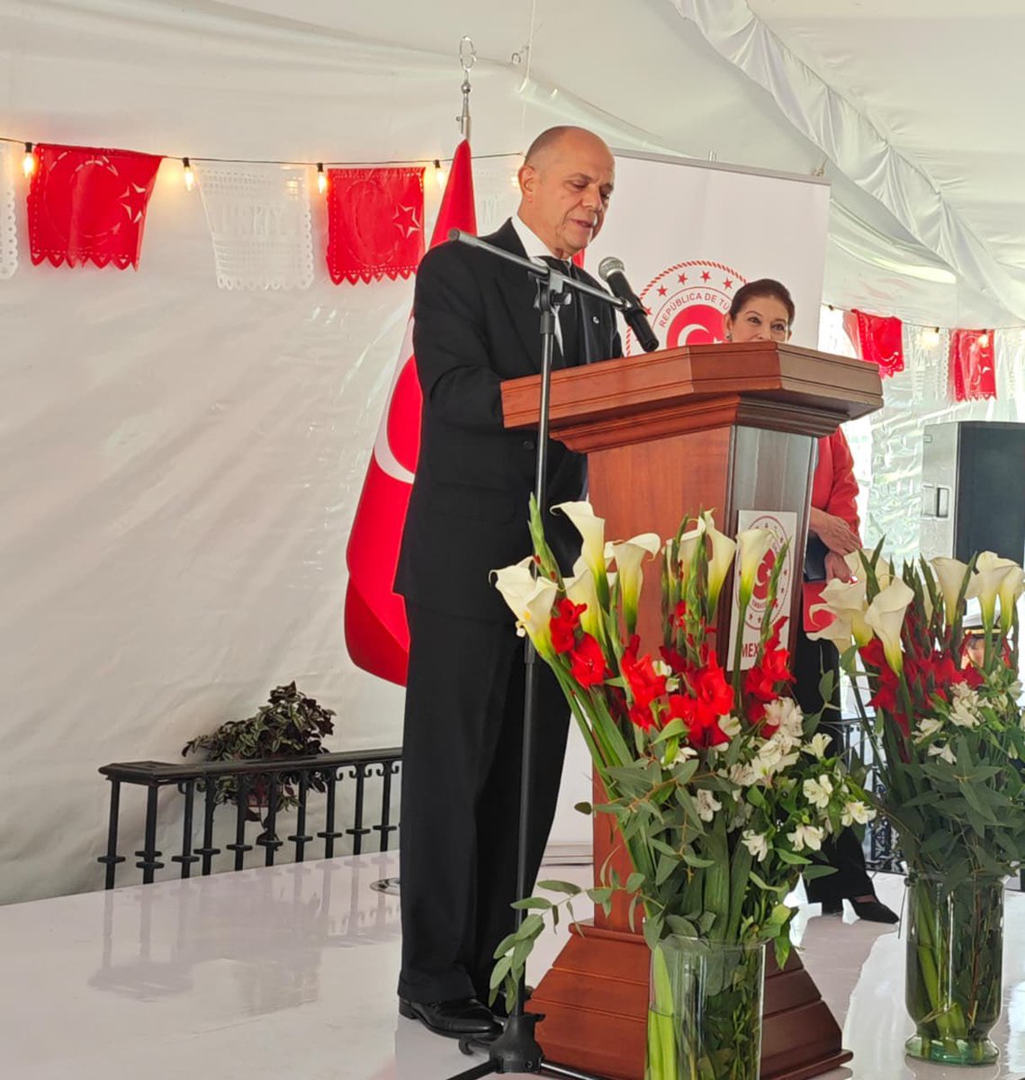 La <a href="/SAI_PRI/">SAI del CEN del PRI</a> felicita al Excmo. Sr. Murat Salim Esenli, Embajador de #Turquía, y a su pueblo, por la conmemoración del Día Nacional de su país.

<a href="/PRI_Nacional/">PRI</a> <a href="/sofiacarvajali/">Sofía Carvajal Isunza</a>