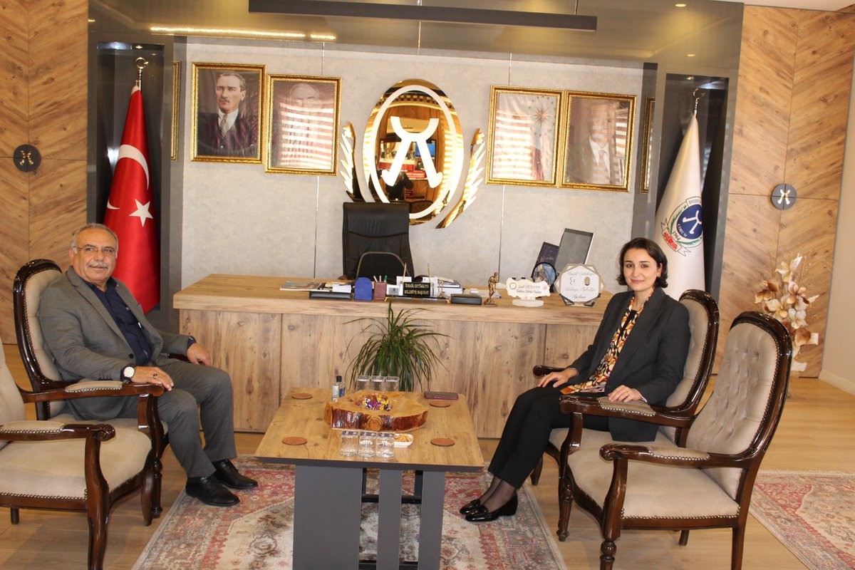 Kaymakamımız Sn. Gizem Tokur, Belediye Başkanı Sn. İsmail Çetinkaya’ya iade-i ziyarette bulunmuştur.
Nazik kabulleri ve misafirperverlikleri için Sayın Başkanımıza teşekkür ederiz.