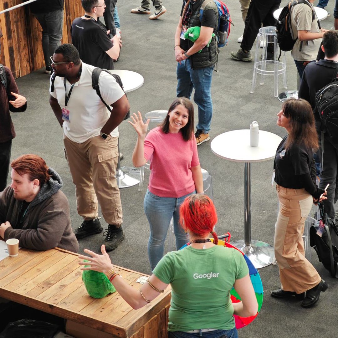 AndroidDev's tweet image. See Jetpack Compose in action on The Android Show, live NOW! → goo.gle/tas-oct25
We're demoing Jetpack Navigation 3 (now in beta!) and covering the massive performance gains in Compose that reduce jank to match Views.