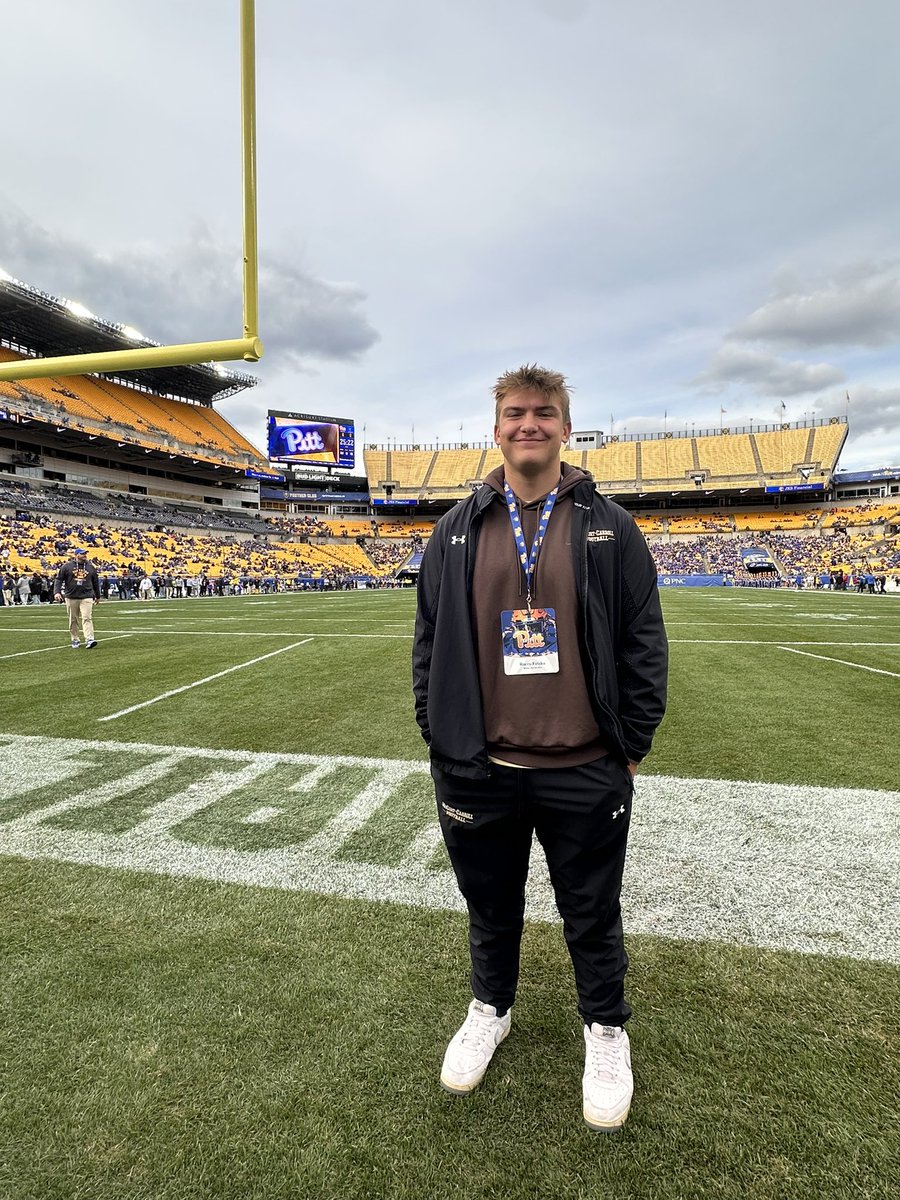 Rocco_Fetzko_74's tweet photo. I had a awesome time at @Pitt_FB last weekend! It was great being there and seeing the team get a great win!!! @JimHammett @damehova9 @CrusherFootball @CoachHornick @TASmith42 https://t.co/mz9A4vL0ca