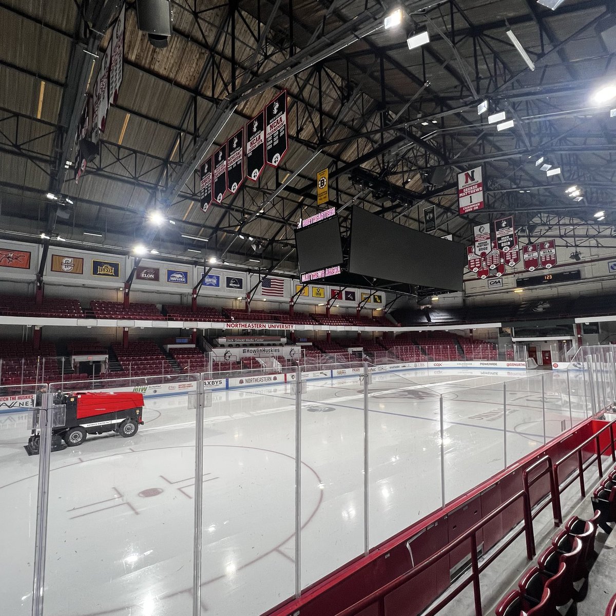 ByMHarrington's tweet photo. Just visited a great old barn. Matthews Arena at Northeastern. Original home of #NHLbruins in 1920. Closing after final games in December. #Sabres Michael Kesselring played here. @Griffs_MBB lost here to Reggie Lewis in NAC final in 1984. https://t.co/bIsivxdzcc