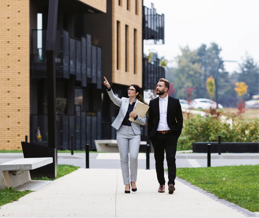 Realtors and #RealEstate brokers can face allegations of negligence and #liability. How they can protect themselves from these #claims: bit.ly/4oEnkSS | #realtor #RiskManagement