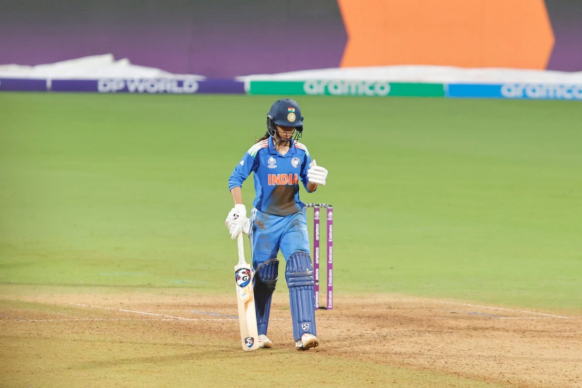 भारतीय महिला क्रिकेट टीम की शानदार जीत की बधाई 
विश्व कप फ़ाइनल में पहुचने की बधाई शुभकामनाएँ