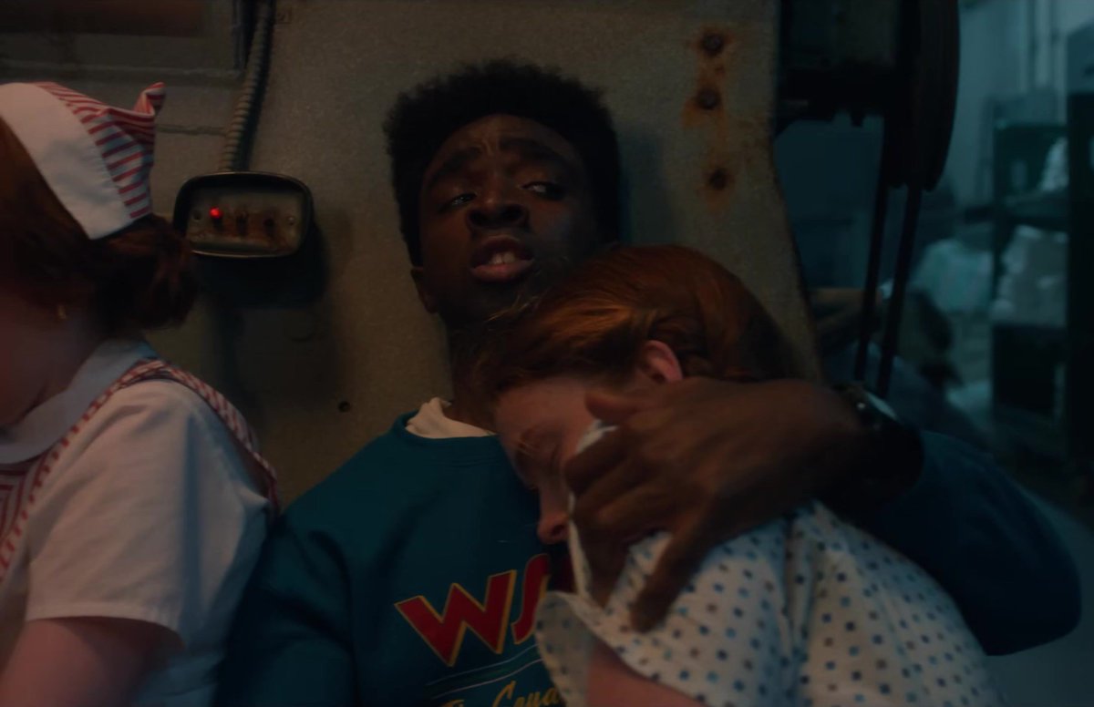 smalltownrobin's tweet image. Robin and Lucas speed to the hospital and run in, split up to go save their respective gingers from the demodogs, meet up and go hide in the boiler room #strangerthings5