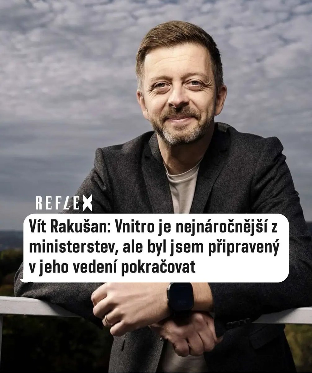 Ministr vnitra ze strany, která vznikla z podezřelých kyperskych peněz  jako plán organizovaneho zlocinu, který před nástupem do funkce dotlacil k odstoupení policejniho prezidenta a po nástupu instaloval jako šéfa rozvedky člověka stykajiciho se s Redlem. 
#vitrakusan