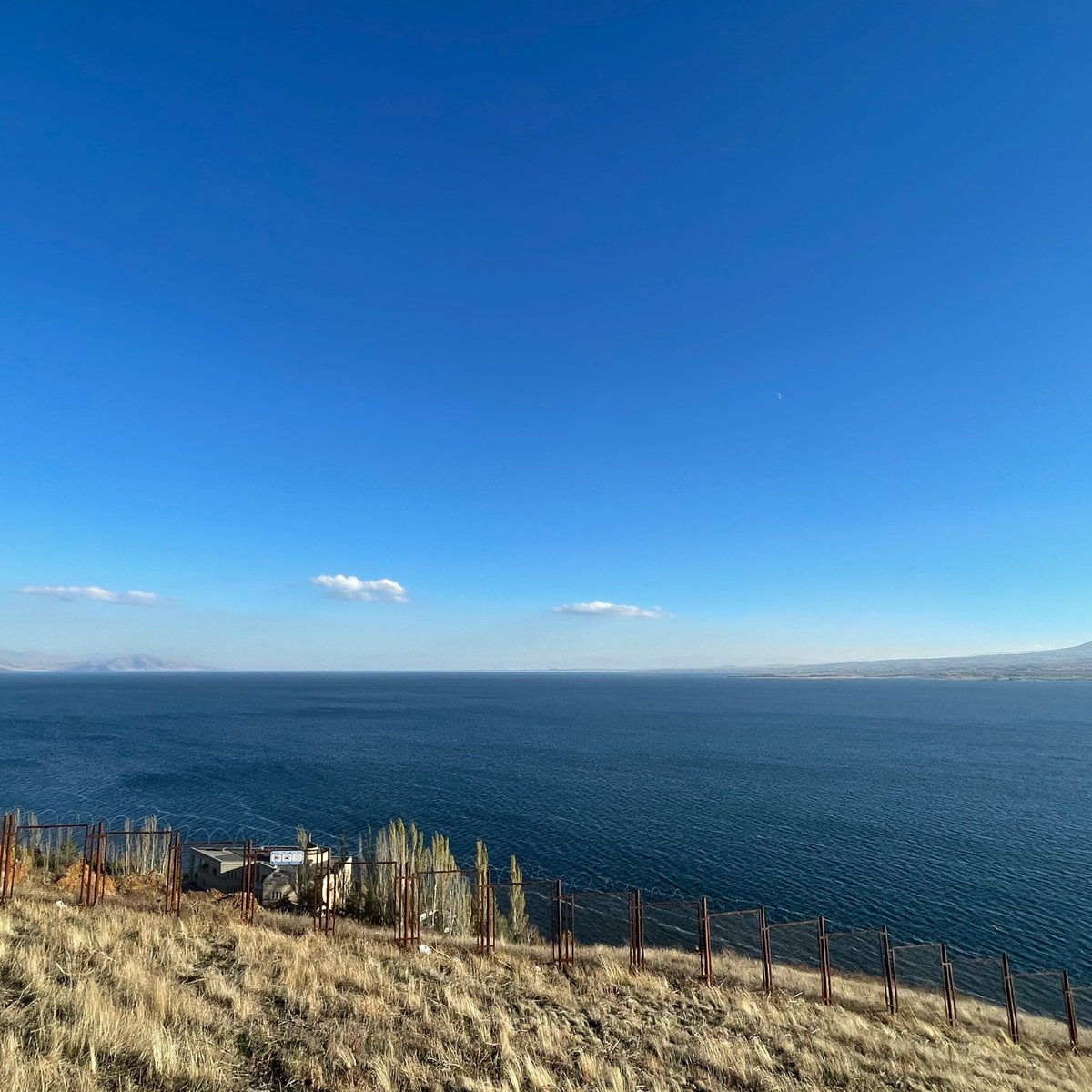 acheache's tweet image. Ինչպե՞ս եք, #Армения? B)