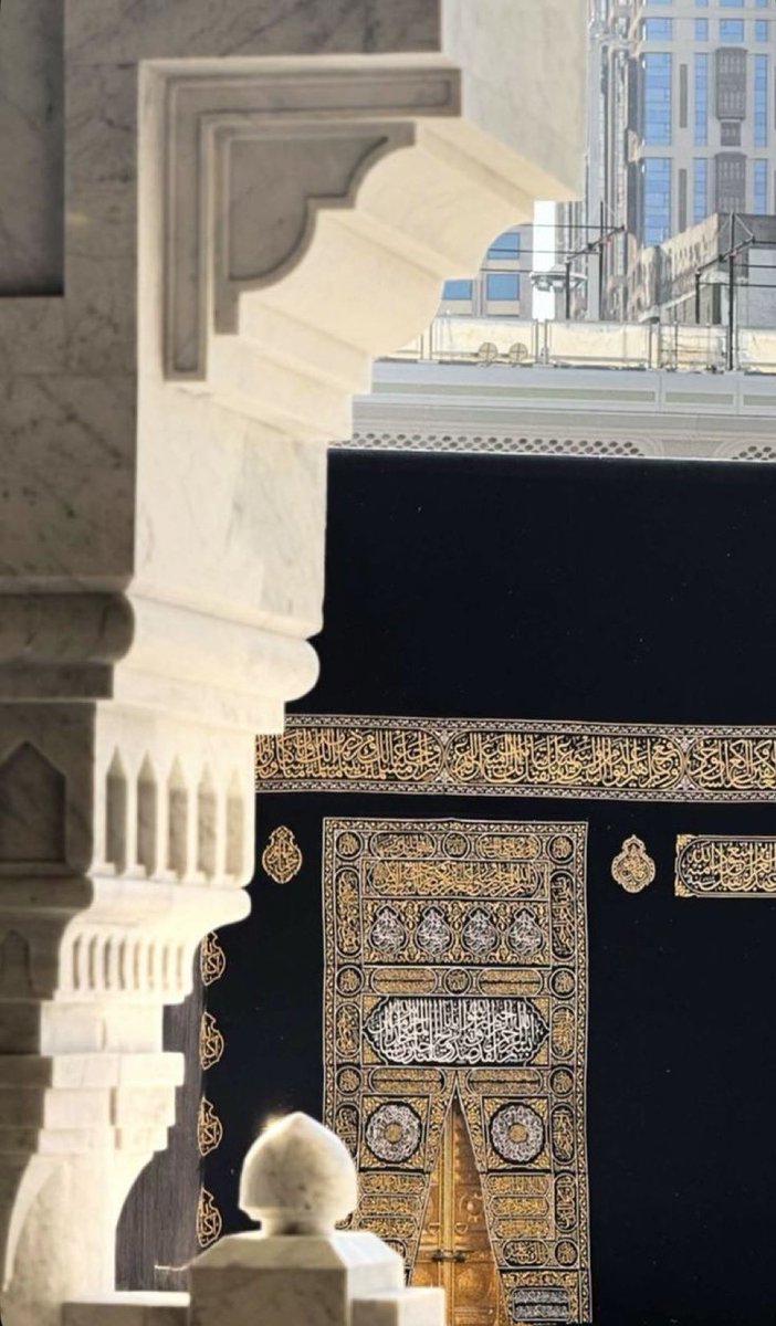 كَثْرَةُ الصَّلَاَةِ عَلَى النَّبِيِّ ﷺ
عنْ عبداللَّه بن عمرو بن العاص رضي اللَّه عنْهُمَا، أنَّهُ سمِع رسُول اللَّه ﷺ يقُولُ: « مَنْ صلَّى عليَّ صلاَةً صلَّى اللَّه علَيّهِ بِهَا عشْرًا »

اللَّهُمَّ صَلِّ وَسَـلِّم على نَبِيِّنَـا םבםב ❥ﷺ

#ليلة_الجمعة