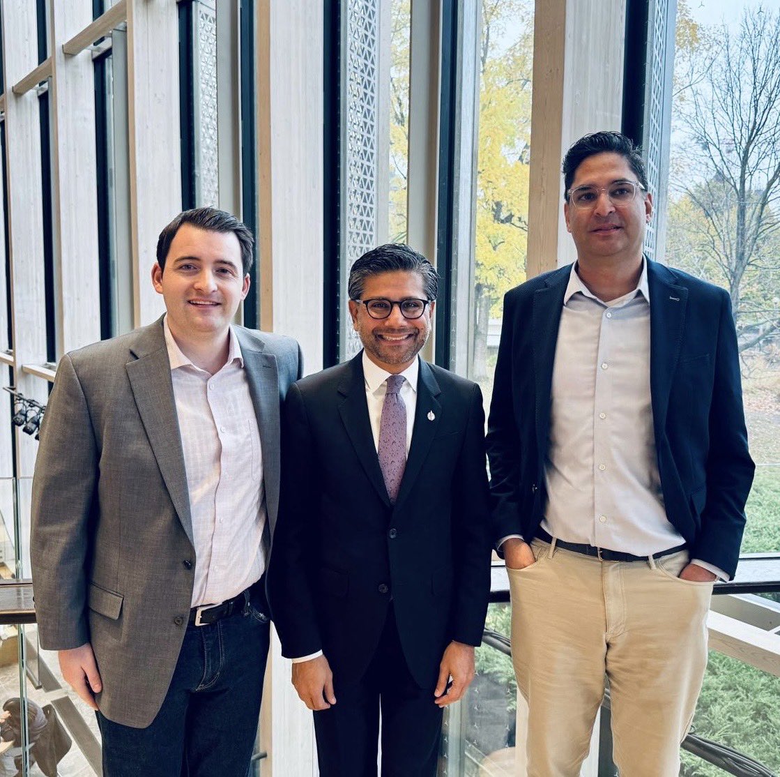 This morning, the $HITI team met with Parliamentary Secretary for International Trade <a href="/YasirNaqviCDN/">Yasir Naqvi 🇨🇦</a> at the <a href="/Cannabis_Canada/">Cannabis Council of Canada</a> conference to discuss Canada’s expanding global cannabis footprint. As majority owner of Remexian, one of the largest importers and distributors of medical