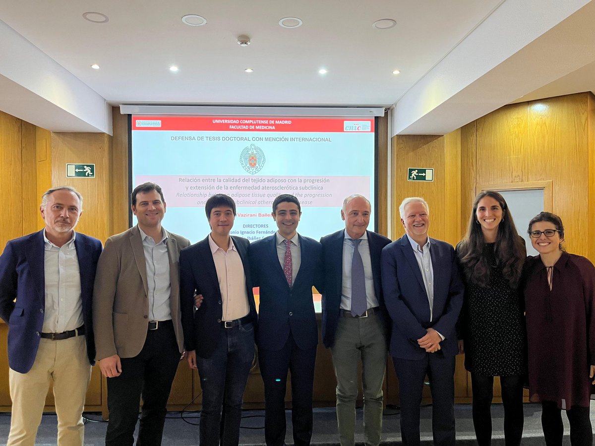 RaviVaziraniMD's tweet photo. Dr Dr Vazirani 🙂
Muchas gracias, ¡¡es una suerte seguir aprendiendo de todos vosotros!! @Borjaibanez1 @AFdezOrtiz24 #VFuster #IVilacosta @anadevesa5 #InesGL #HBueno #NJohner @esalobrar @CNIC_CARDIO https://t.co/VDqWxAS1LR