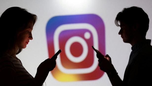 Les réseaux sociaux sont-ils moins à la mode qu’avant ? 

Après plus de dix ans de croissance continue, le temps passé chaque jour sur les réseaux sociaux amorce une décrue inédite à l’échelle globale, selon une étude de l’institut GWI pour le Financial Times.