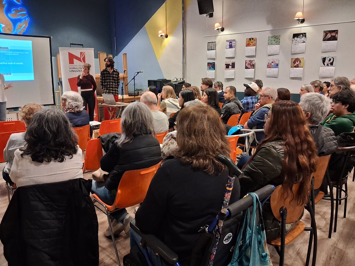 cpnlpenedesgrf's tweet image. Taller &quot;Assertius amb el català&quot;, a càrrec dels Llenguaferits, per celebrar la inauguració del curs i del @vxlcat a Vilafranca del Penedès 

#cursos #català