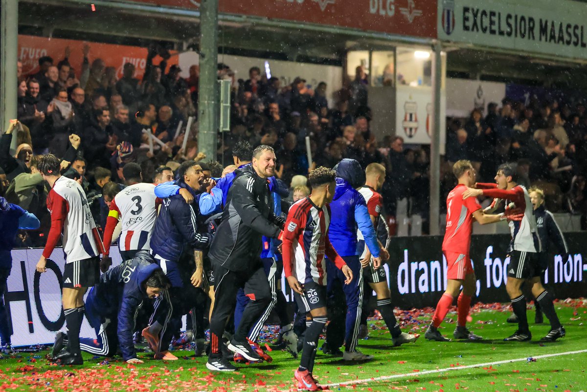 excelsiorm's tweet photo. Bedankt voor jullie geweldige steun! ๐
#EXCexc โข #KNVBBeker https://t.co/XdYCRb7OdS
