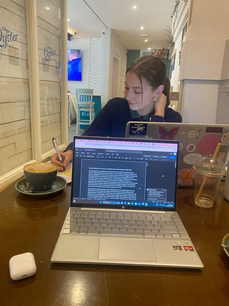 salmakhatunn's tweet image. ChatGPT made AI mainstream.
But AI agents? They’re taking it to the next level.
Here 12 hidden AI models that can think, plan, and execute: ⬇️