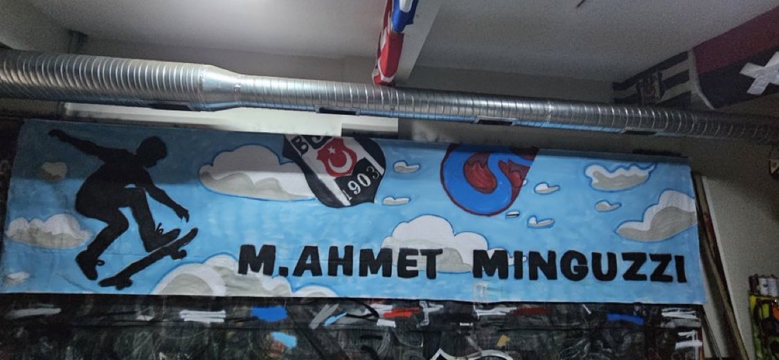 Beşiktaşlı taraftarlardan Mattia Ahmet Minguzzi pankartı. 🤍

<a href="/dewe_pankart/">dewe & pankart 🎨</a>