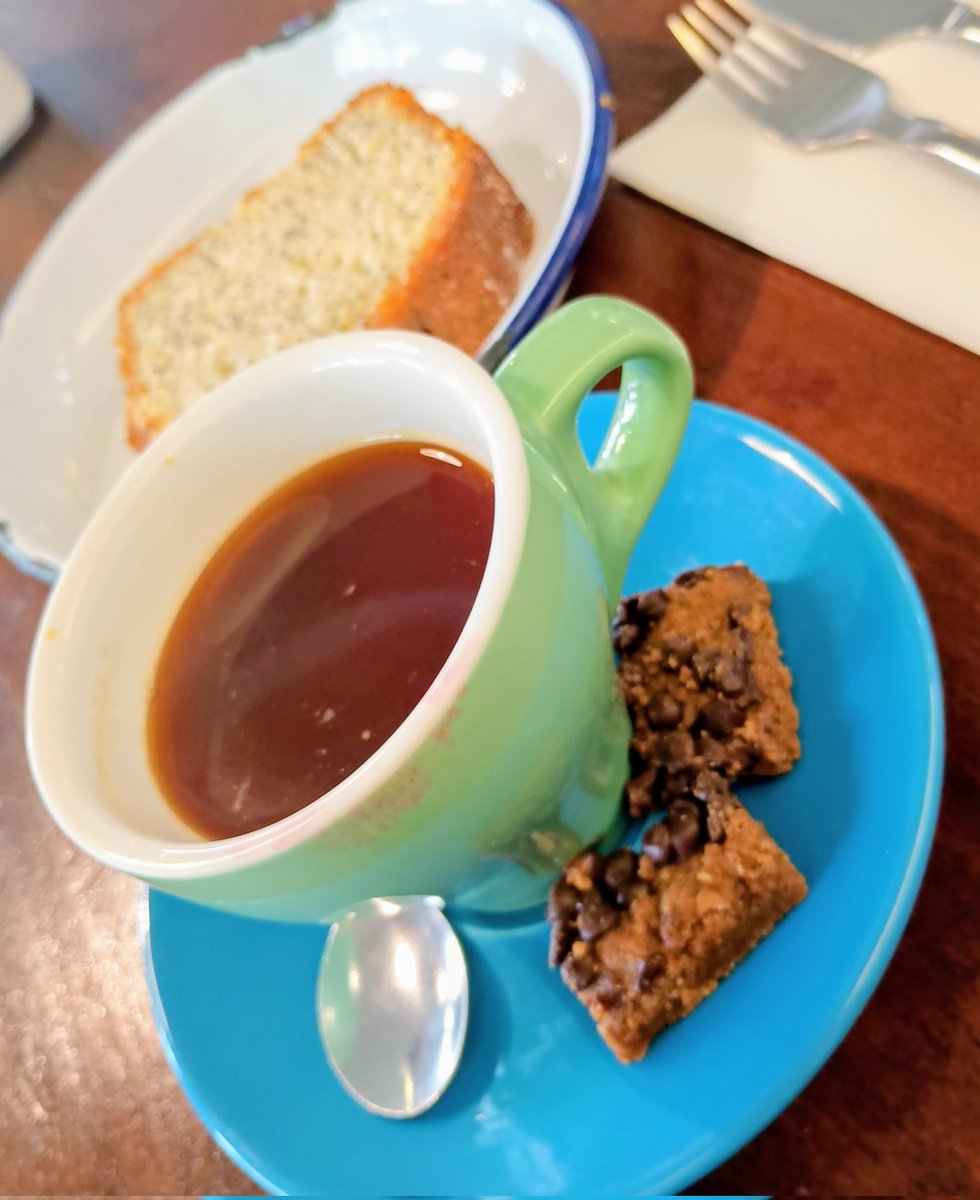 Regaloneada hoy con doble mini chocolate en mi coffee ☕ ☺️