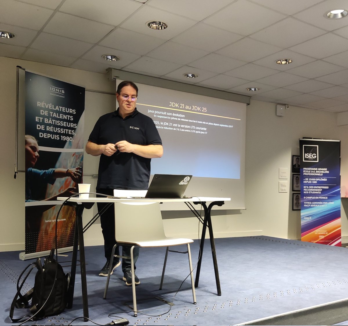 Ce soir, <a href="/jmdoudoux/">Jean-Michel Doudoux</a> est là pour nous parler des évolutions Java !