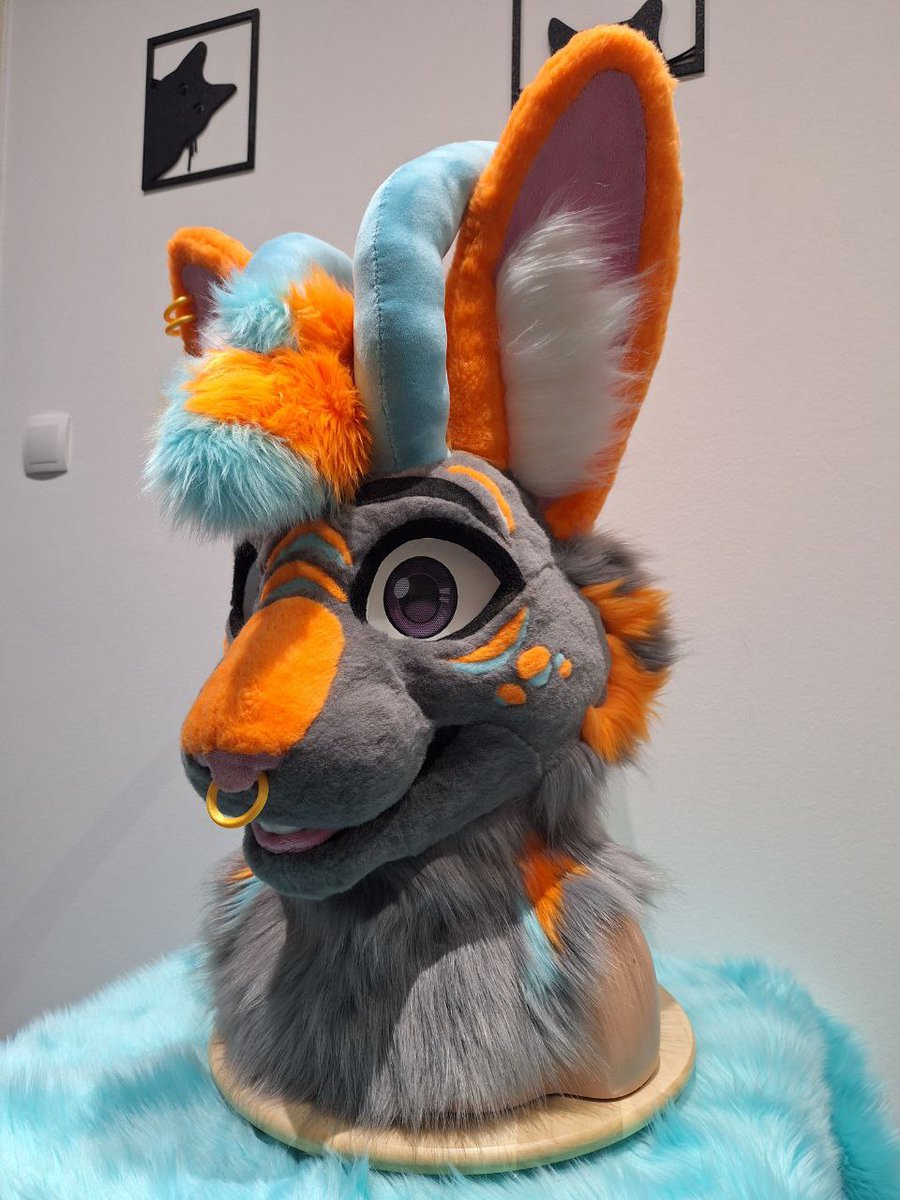This jackalope head is finished just gotta finish up the paws and tail! 🐰🧵
.
#furry #furryfandom #Fursuitmaker #furries #Fursuitbuilder #fursuit #fursuitheadbase #foamfursuit