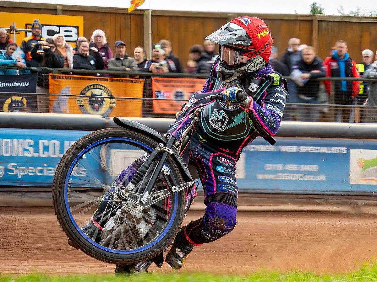 SpeedwayScunny's tweet photo. 📢 PICKO IS A SCORPION! 

Scunthorpe speedway are delighted to announce their intention to run in the 2026 championship league and in doing so also unveil their new number one, Josh Pickering.

Team manager David Howe says “I said in August that the sport would be facing a turbulent time and so it has proven. After last year, as a club we had to take a long hard look at things and decide what was best for the future. It has been a stressful period and both myself and Rob in particular have been working hard to get to where we feel excited about the sport again, we are there and signing Josh is a statement of intent from us”

Pickering, who last rode in the championship for Edinburgh but more recently Sheffield in the premiership joins the club on an 11 plus average but Howe feels he is worth it and that he is worth more than points on track.

“The last time we had a rider with an average over 10, we won the ko cup. Ok, I accept that dougy gained that improvement over the year but he was high to start with. What he did give us was points in those big races and set the tone for a meeting and Josh will do just the same. On top of that Josh’s personality mirrors his riding style, he wants to win and the help and knowledge he will bring to pits is what we need after quite a flat year in that regard.“

The signing of Pickering shows that the club are not content to be a club that just participates, David continues “none of us want another year like last season, it was depressing and hard work for everyone and you could see it wore everyone down. Josh comes in on a high average so we have had to look at riders who we feel will improve their own average and I am quite happy with the balance of youth and experience in the team. It’s big day for the club and I hope the fans can see that we want to provide a winning team but also an enjoyable, entertaining night out at speedway, we are looking behind the scenes on lots of ways to improve their own product.“

More team and club announcements to follow but welcome to the club Josh! 🦂