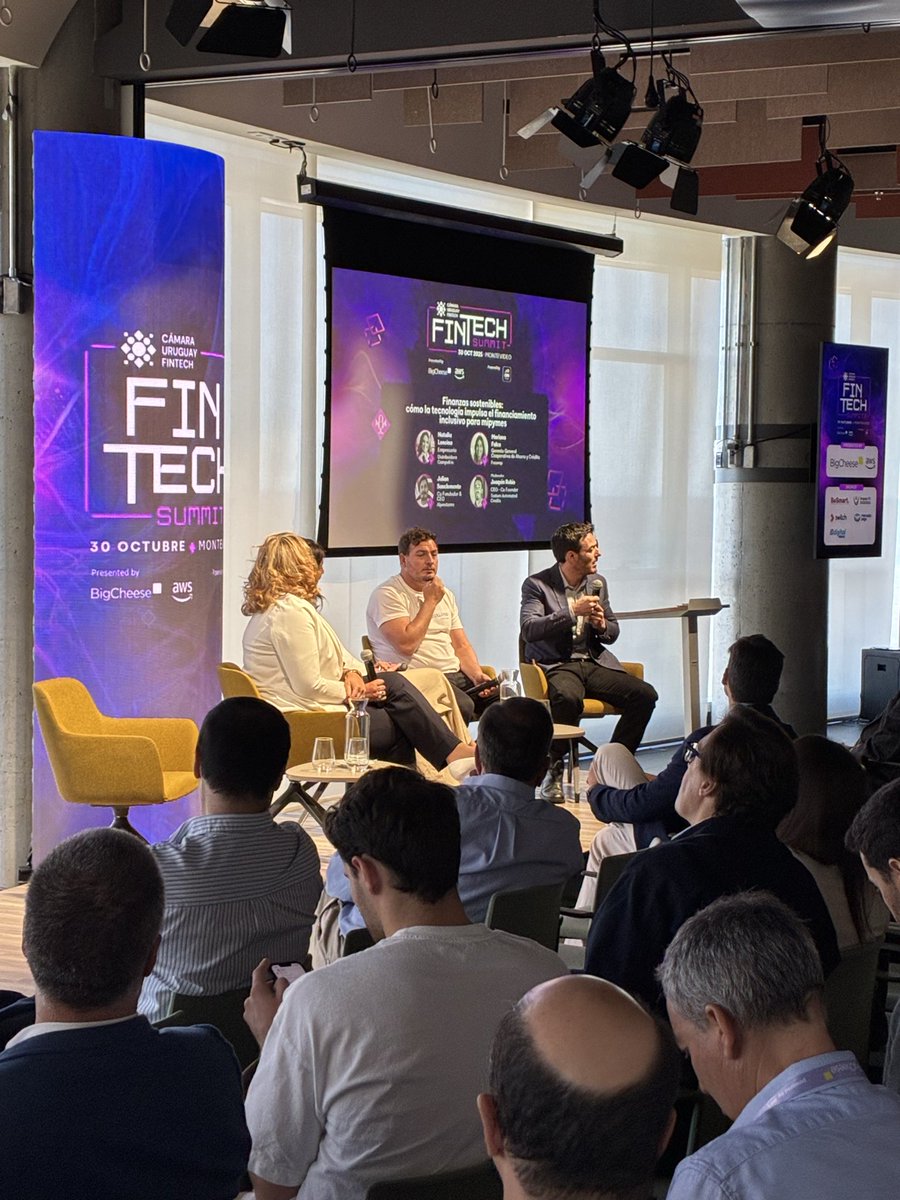 camurufintech's tweet photo. "El crédito es el efecto multiplicador de la economía y para eso se necesita educación financiera" Julián Sanclemente https://t.co/Q2sKmTQiwt