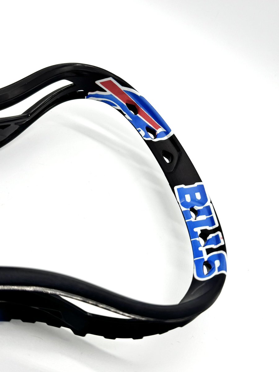 SCDLax's tweet image. Where are my @buffalobills fans?? Check out this @powelllacrosse Pioneer II attack head!