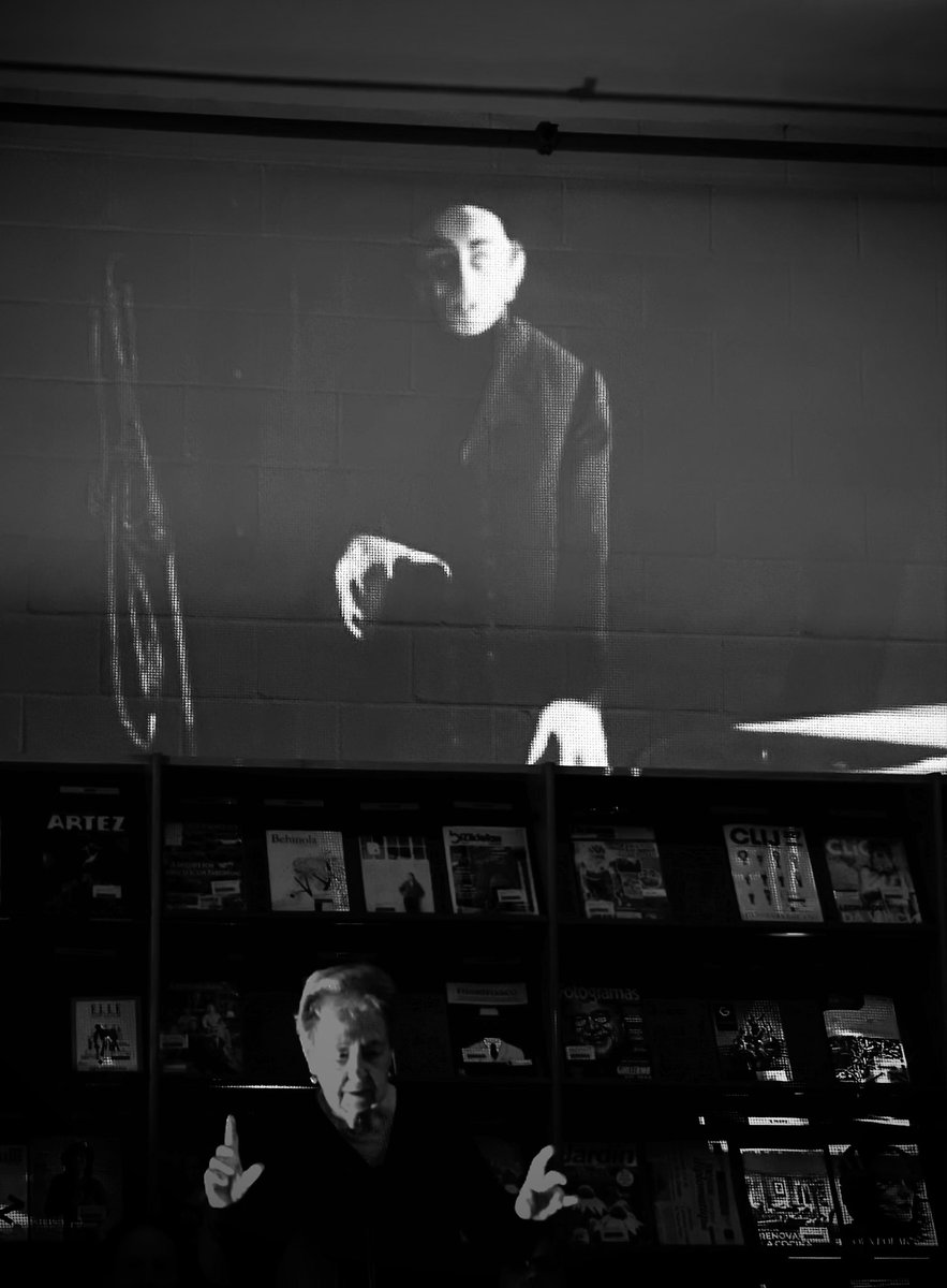 davidjcome1's tweet image. 📸

📕 

Egia kuturetxe , casa de cultura  

Egia 

Donostia /San Sebastián 

#Diadetodoslossantos

#GauBeltza

#Díadedifuntos

#Halloween